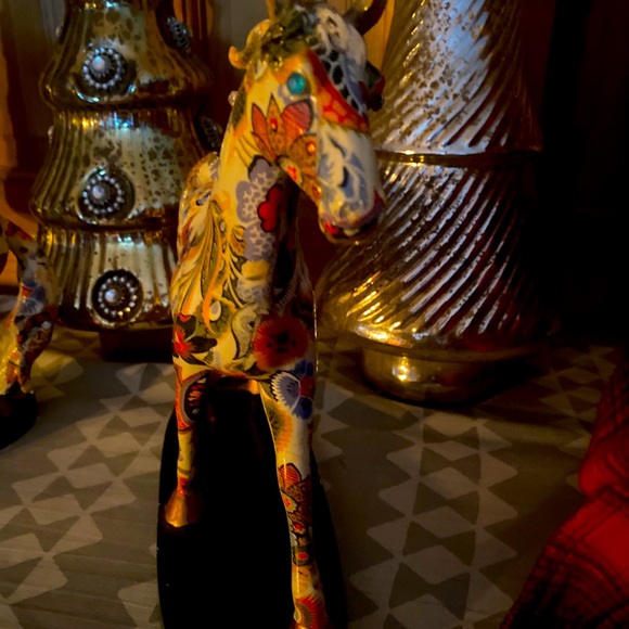 Statues - Picture 3 of 5